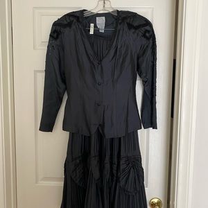 STUDIO 1 2 0 1 MERCEDES + ADRIENNE DESIGNER. BLACK COLOR. SIZE 2.